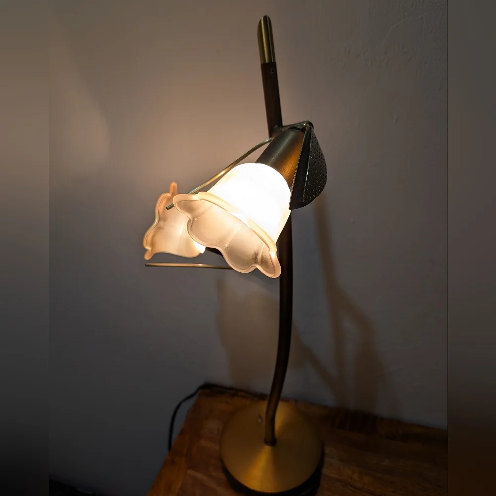MCM Brass Desk Lamp - 2-Light Goose Neck with Scalloped Glass‎ Shades